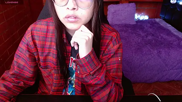 MidoriQuiinn online show from May 2026 04:15:02 PM