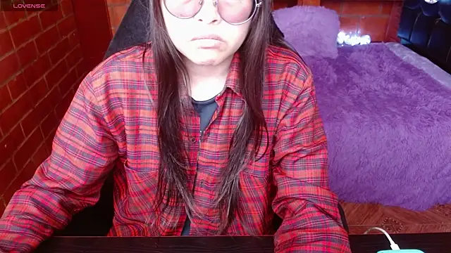 MidoriQuiinn online show from June 2026 06:51:01 PM