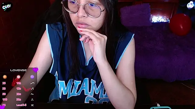 MidoriQuiinn online show from April 2026 04:11:02 PM