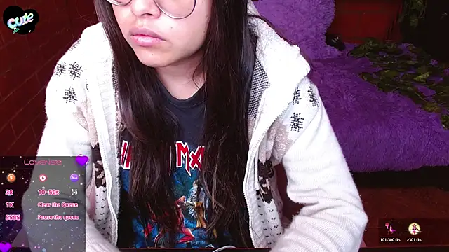 Snapshot of MidoriQuiinn chatting on November 2025 03:18:01 PM MidoriQuiinn online show from November 2025 03:18:01 PM