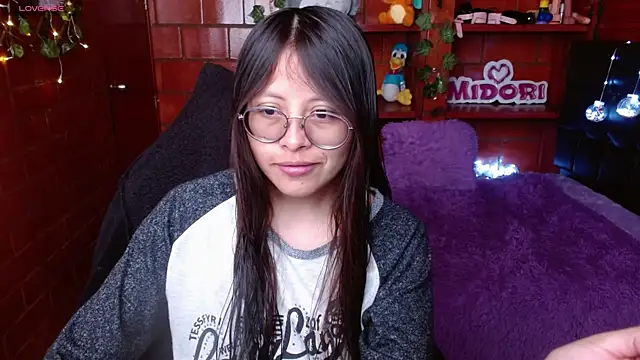 MidoriQuiinn online show from June 2026 04:05:01 PM