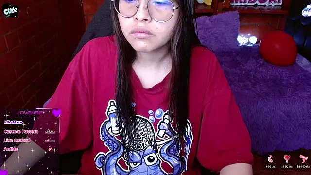 MidoriQuiinn online show from May 2026 04:00:01 PM