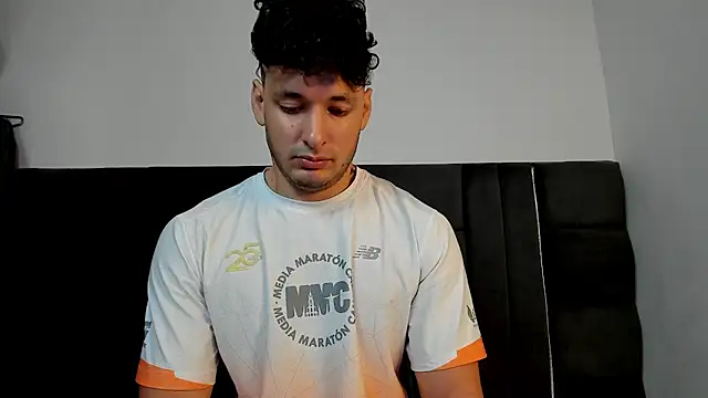 alejandro  2 online show from March 2026 04:14:02 PM