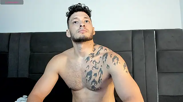 alejandro  2 online show from April 2026 07:58:02 PM