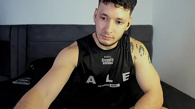 alejandro  2 online show from September 2025 06:41:02 PM