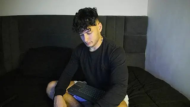 alejandro  2 online show from January 2026 01:42:01 AM