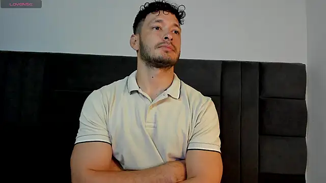 Snapshot of alejandro__2 chatting on June 2026 01:11:01 PM alejandro 2 online show from June 2026 01:11:01 PM