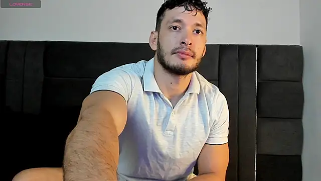 Snapshot of alejandro__2 chatting on April 2026 06:42:01 PM alejandro 2 online show from April 2026 06:42:01 PM