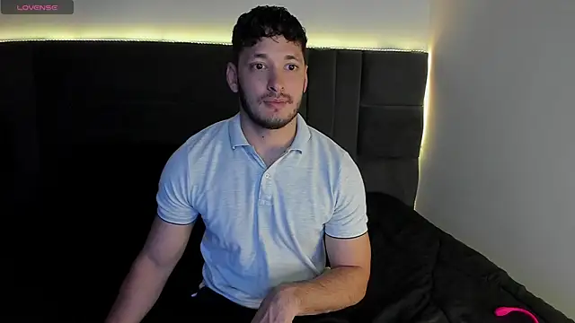 alejandro  2 online show from October 2025 03:34:01 PM