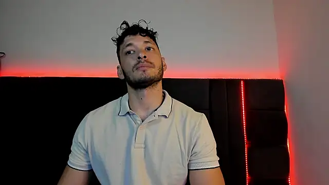 alejandro  2 online show from February 2026 03:54:02 PM