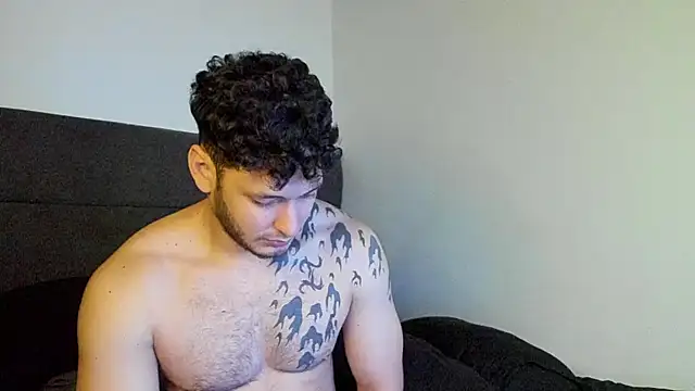 alejandro  2 online show from November 2025 07:58:02 PM