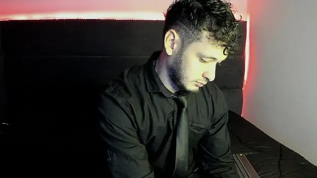 alejandro  2 online show from September 2025 01:18:01 PM