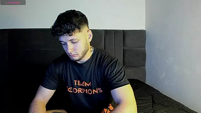 alejandro  2 online show from November 2025 07:40:02 PM