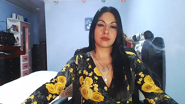sahtlove1 online show from April 2026 10:05:01 PM