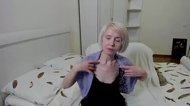 aminalive online show from October 2025 08:08:01 PM