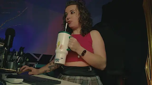 Snapshot of LisaDove chatting on October 2025 01:50:02 AM LisaDove online show from October 2025 01:50:02 AM