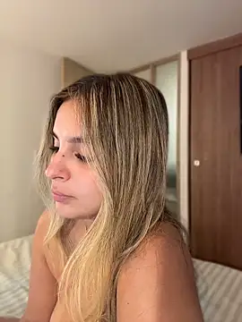 oriana zoeee online show from June 2026 01:05:02 AM