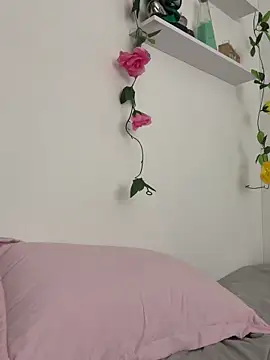 Snapshot of oriana_zoeee chatting on November 2025 10:43:01 PM oriana zoeee online show from November 2025 10:43:01 PM