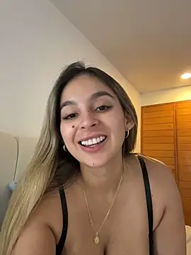 oriana zoeee online show from April 2026 03:30:01 AM