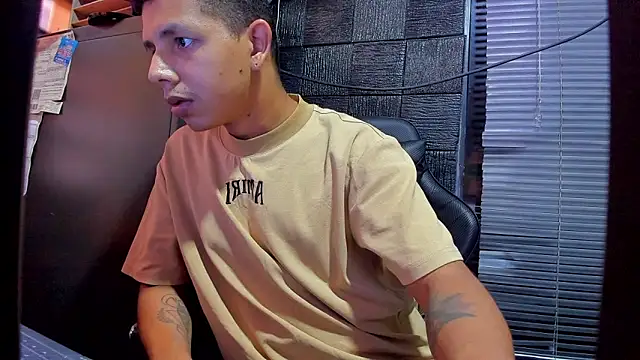 Snapshot of boy_bigcock24cm chatting on June 2026 02:29:02 PM boy bigcock24cm online show from June 2026 02:29:02 PM
