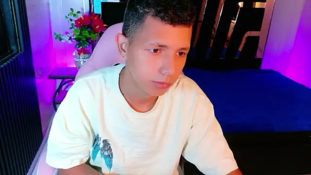 boy bigcock24cm online show from May 2026 09:36:02 AM