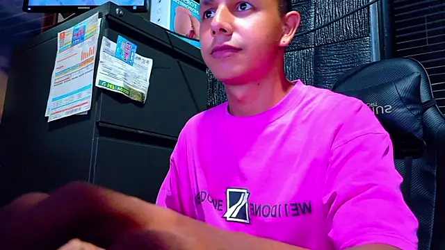 boy bigcock24cm online show from June 2026 11:42:01 PM