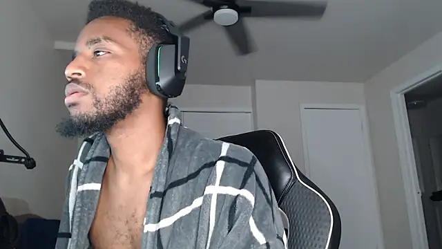 Snapshot of ChrisVacher chatting on September 2025 09:42:01 PM ChrisVacher online show from September 2025 09:42:01 PM