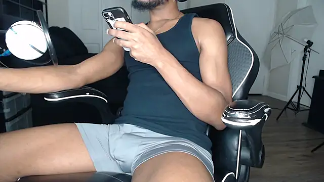 Snapshot of ChrisVacher chatting on February 2026 06:46:01 AM ChrisVacher online show from February 2026 06:46:01 AM