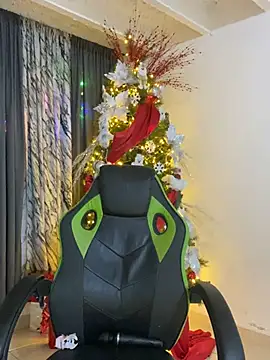 caroline23 x online show from December 2024 09:44:02 AM