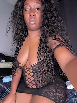 Snapshot of tokyopetitexx chatting on October 2025 01:12:02 PM tokyopetitexx online show from October 2025 01:12:02 PM