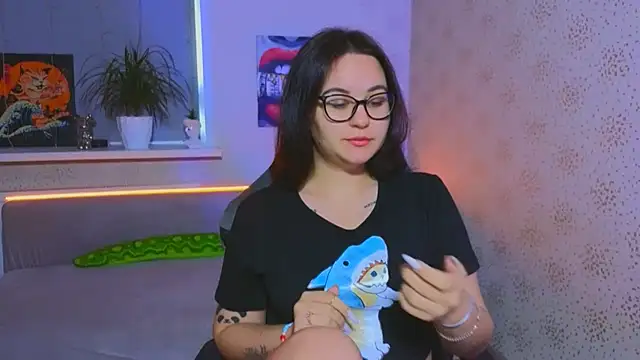 EsterLogan online show from October 2025 08:26:02 AM