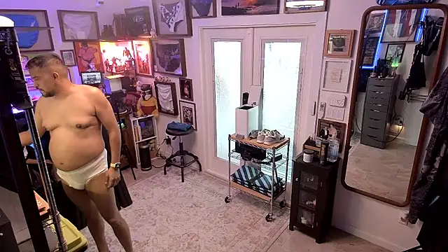 Snapshot of Briefs_bud chatting on March 2025 01:46:01 AM Briefs bud online show from March 2025 01:46:01 AM