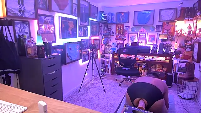 Snapshot of Briefs_bud chatting on February 2025 04:25:02 AM Briefs bud online show from February 2025 04:25:02 AM