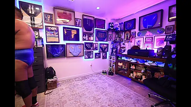 Snapshot of Briefs_bud chatting on February 2025 03:29:02 AM Briefs bud online show from February 2025 03:29:02 AM