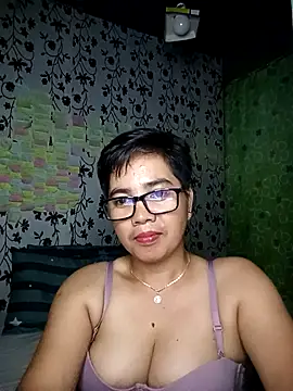Snapshot of lovely_samxxx24 chatting on February 2025 08:12:02 AM lovely samxxx24 online show from February 2025 08:12:02 AM