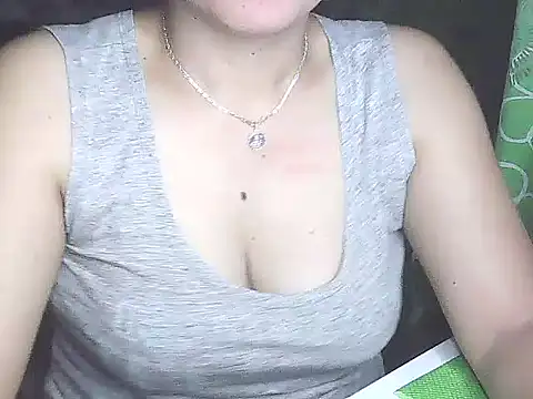 Snapshot of lovely_samxxx24 chatting on January 2025 10:49:02 PM lovely samxxx24 online show from January 2025 10:49:02 PM