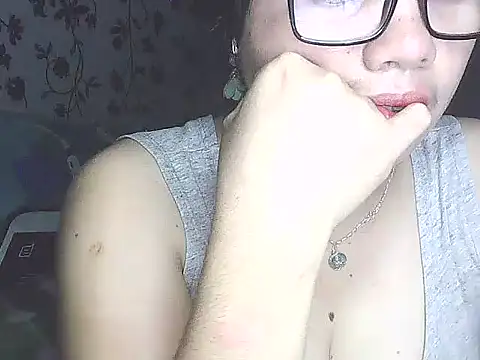 Snapshot of lovely_samxxx24 chatting on January 2025 05:05:01 AM lovely samxxx24 online show from January 2025 05:05:01 AM