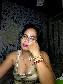 Snapshot of lovely_samxxx24 chatting on October 2025 04:14:01 AM lovely samxxx24 online show from October 2025 04:14:01 AM