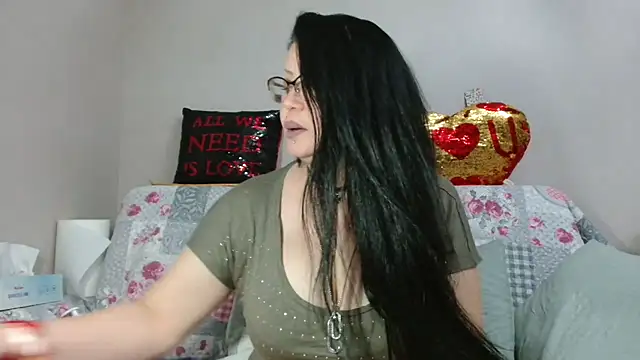 x  KHALEESI  x online show from November 2025 10:13:01 PM