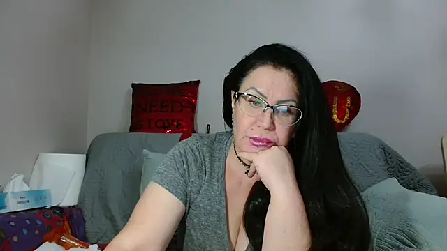 x  KHALEESI  x online show from September 2025 08:48:01 PM