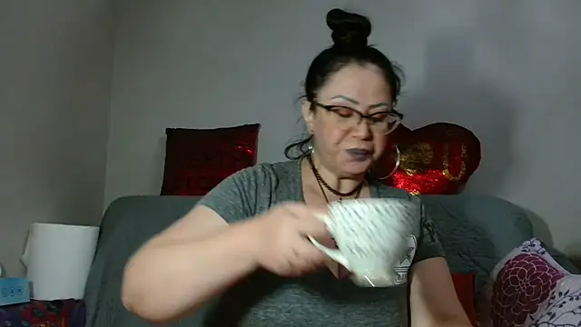 x  KHALEESI  x online show from September 2025 07:20:02 PM