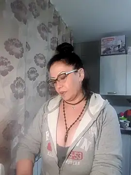 x  KHALEESI  x online show from November 2025 03:34:01 PM