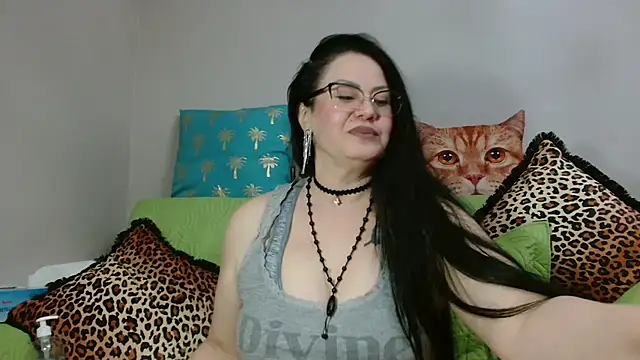 x  KHALEESI  x online show from March 2026 09:42:02 PM
