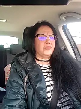 x  KHALEESI  x online show from February 2026 11:21:01 AM