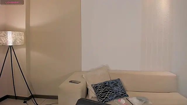 NinaMichelle online show from March 2026 06:18:02 PM