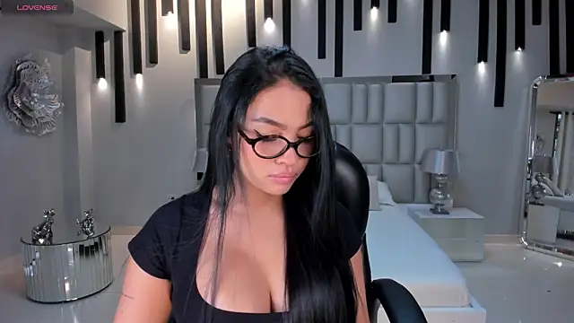 MollyJones  online show from July 2026 11:55:01 AM