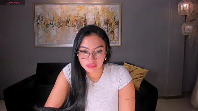 MollyJones  online show from May 2026 11:38:02 AM