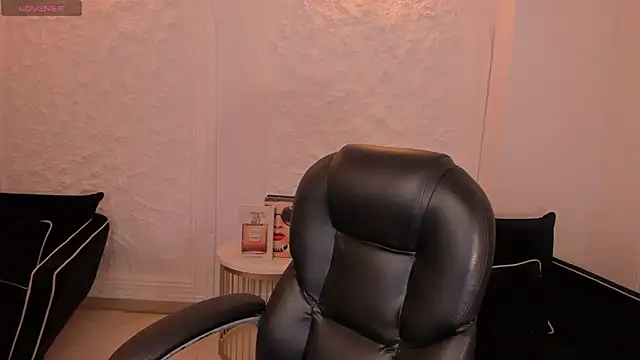 MollyJones  online show from July 2026 12:01:02 PM