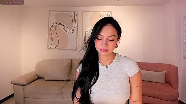 MollyJones  online show from May 2026 07:01:02 PM