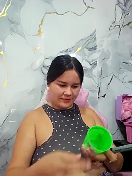 sweet lucia online show from February 2026 04:48:01 PM